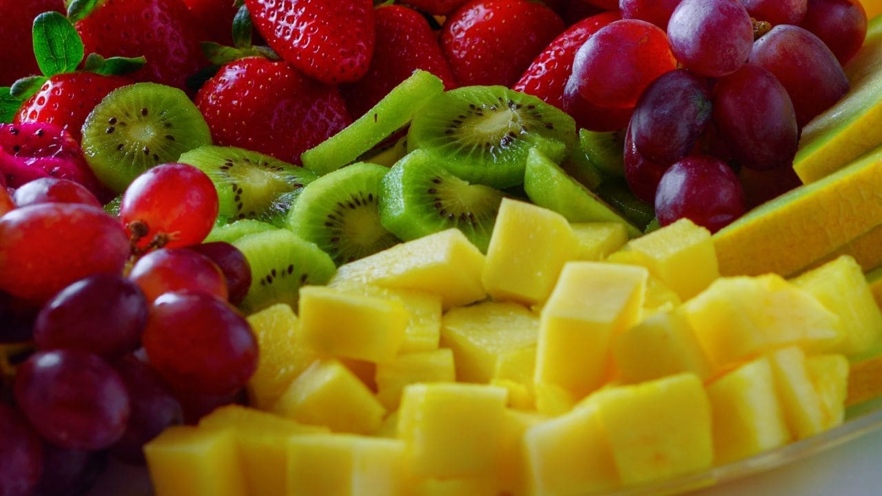 Catering Pro Tips for Presenting Irresistible Fruit Platters